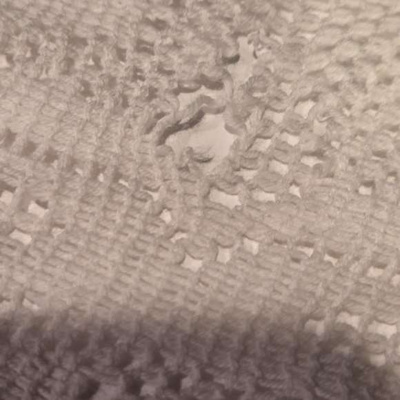 Ivory Crochet Table Cover - Picture 7 of 17